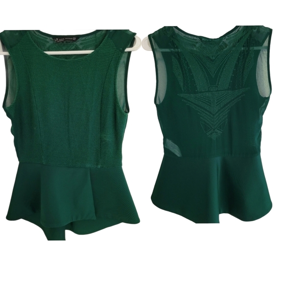 Zara Tops - Zara women's peplum green top lace back